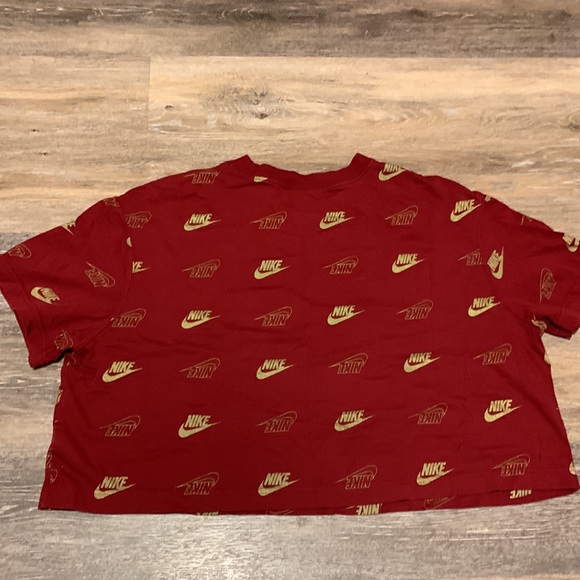 Red & Gold Nike Cropped T-Shirt - Picture 2 of 6
